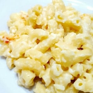 Classic Homemade Creamy Baked Mac and Cheese